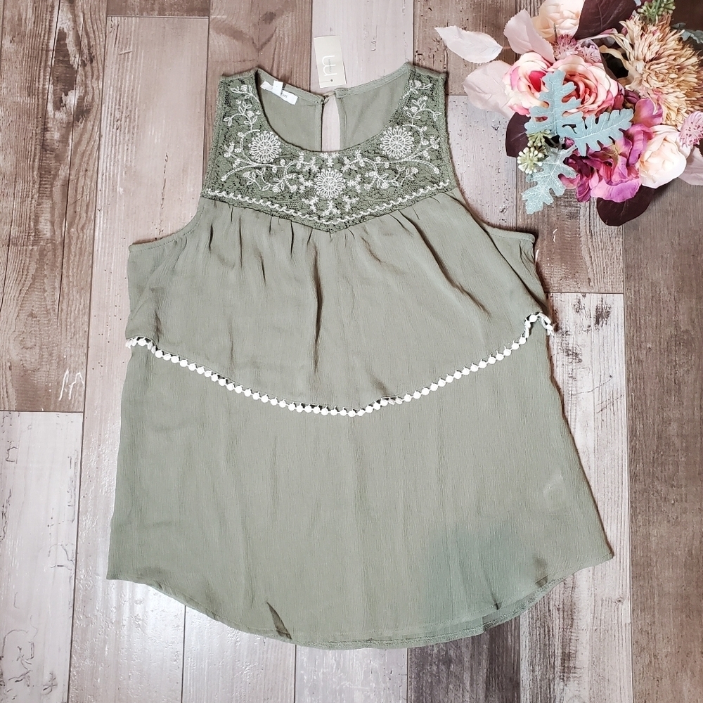 NWT Maurices Lace Trim Sleeveless Blouse Tank Top Women's Size Medium - Picture 16 of 16